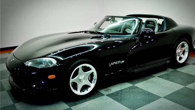 facebook-Linked_Image___1994 Dodge Viper RT:10 Barrett Jackson