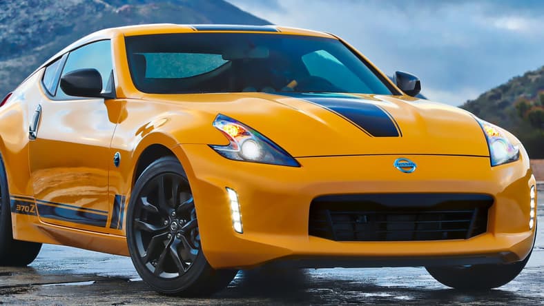 facebook-Linked_Image___2018_Nissan_370Z_Heritage_Edition_photo_1