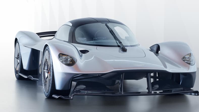 facebook-Linked_Image___Aston_Martin_Valkyrie_07