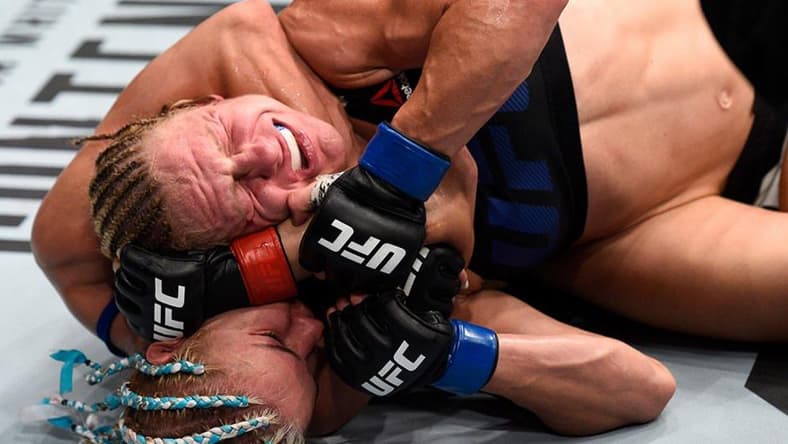 facebook-Linked_Image___how-a-Choke-Hold-Made-a-UFC-Fighter-Poop-In-the-Ring