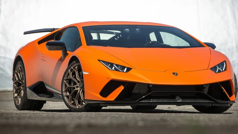 facebook-Linked_Image___Huracan_Performante_orange_028