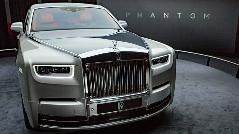 facebook-Linked_Image___RR PHANTOM VIII (3)