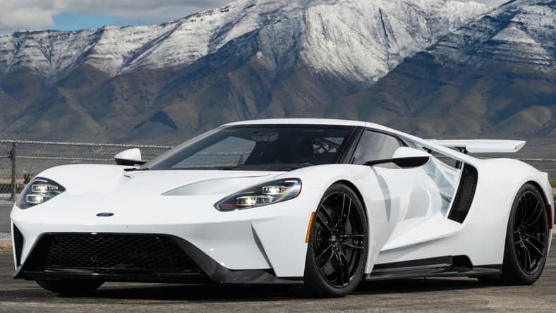 facebook-Linked_Image___White Ford GT mountains