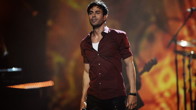 NP122815_enrique_sexy.jpg