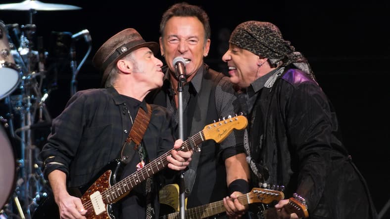 np012516_Bruce_Download.jpg
