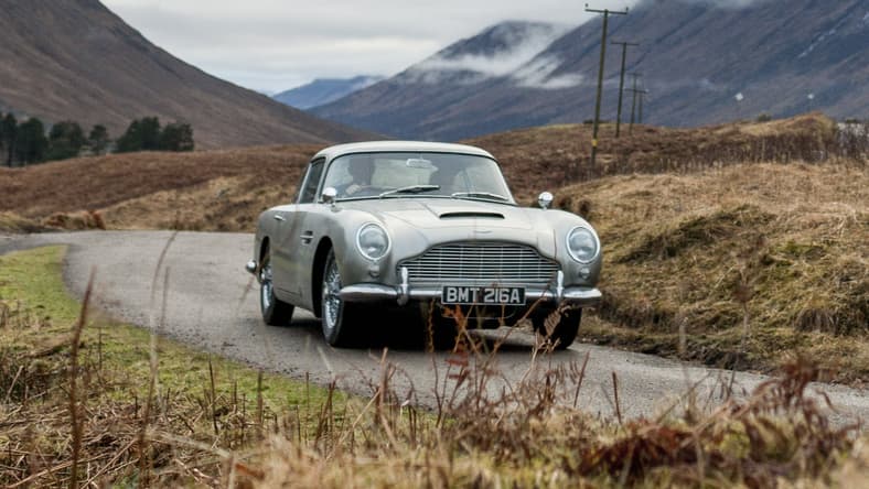 James Bond Aston Martin