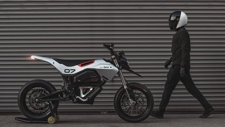 Huge Moto Zero FXS (2)