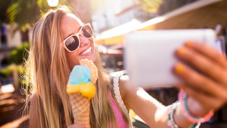 ice cream selfie promo