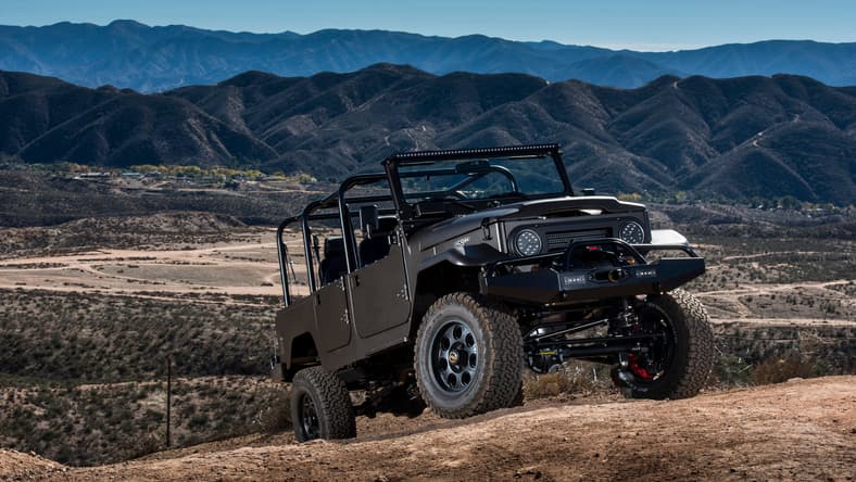 ICON_FJ44_Petersen_F34_Low_Hills_DSC_0470.jpg