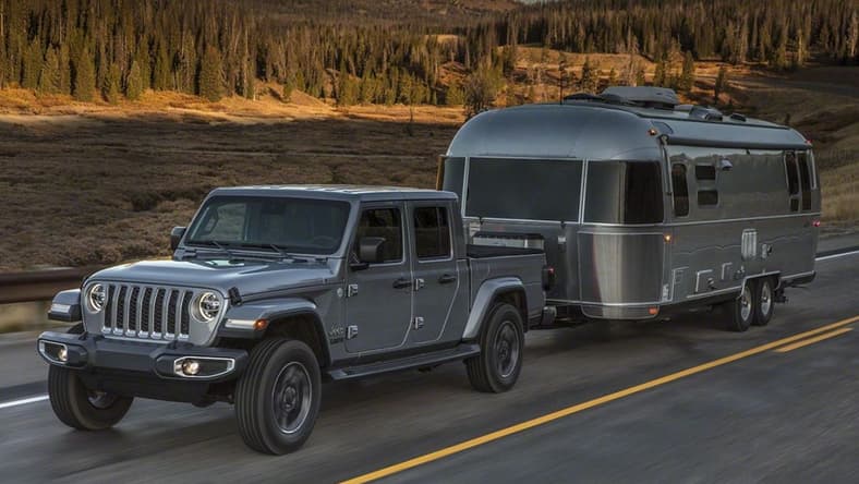 Jeep Gladiator Overland (2)