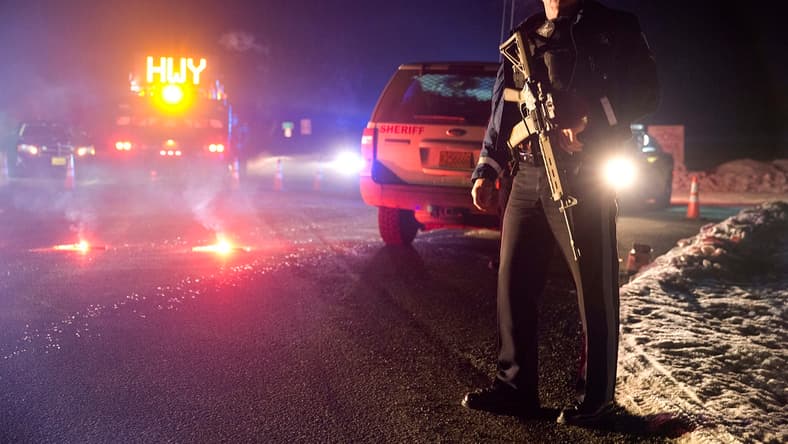 AP standoff Malheur police