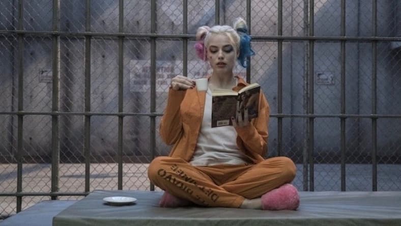 margot-robbie-harley-quinn-promo
