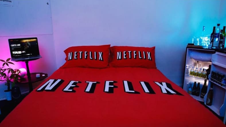 netflix-and-chill-airbnb-main.jpg