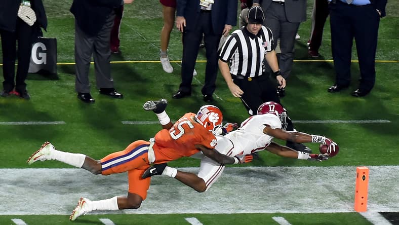 np011216_bestcfbgame_article.jpg
