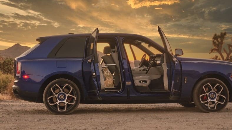 Rolls-Royce Cullinan Black Badge Promo