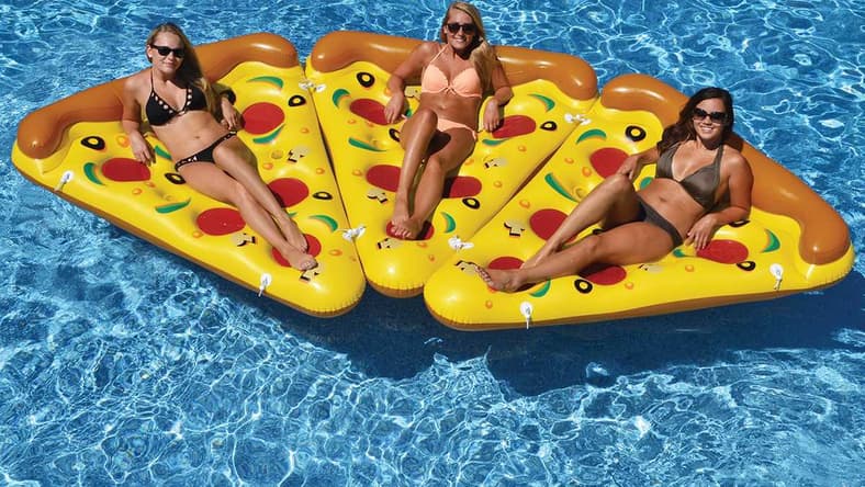 tysraft1000033566_-03_swimline-pool-pizza-slice-float