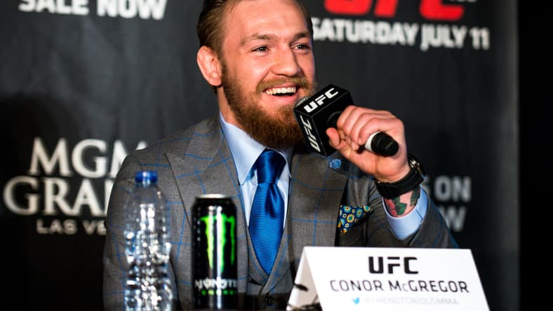 UFC_189_World_Tour_Aldo_vs._McGregor_London_2015_(18776759002).jpg