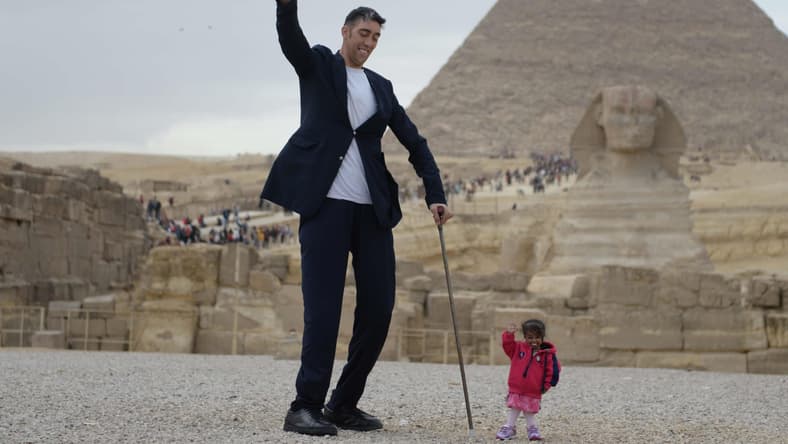 World's Tallest Man Shortest Woman Promo