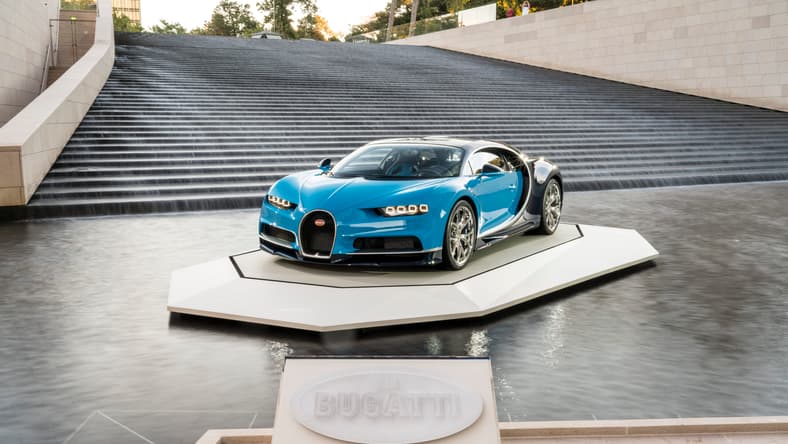 01_Bugatti_Chiron_Fondation_Louis_Vuitton_Paris.jpg