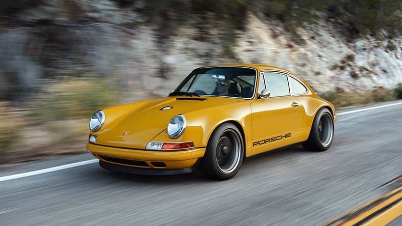 02-singer-911-uk1.jpg