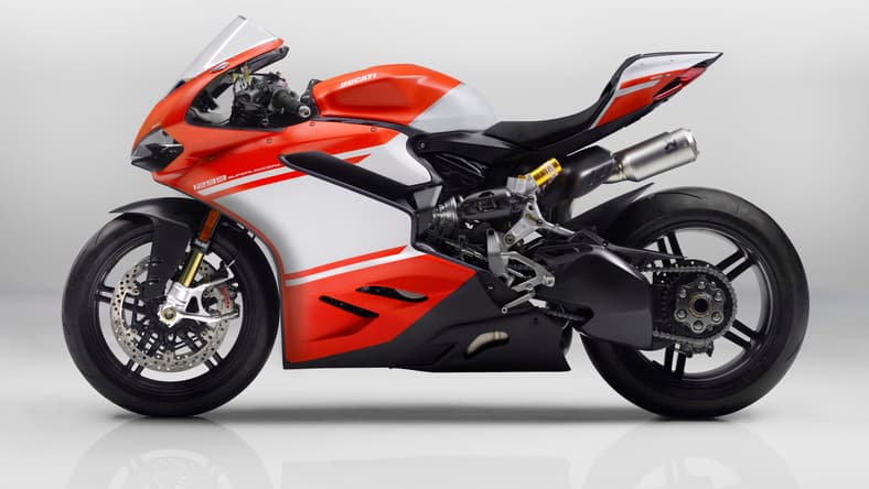 3-03 1299 SUPERLEGGERA.jpg
