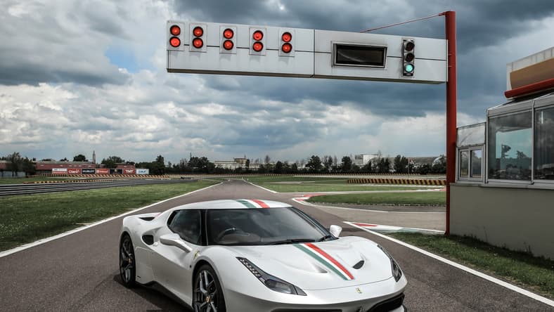 458_MM_Speciale_front_3_4.jpg