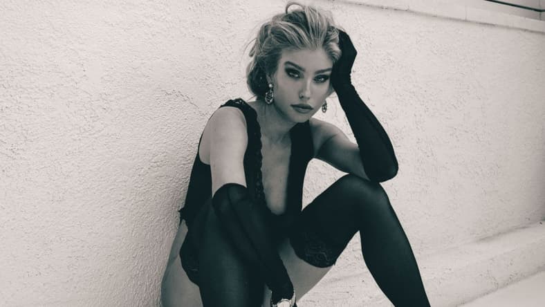 Arielle Raycene Promo