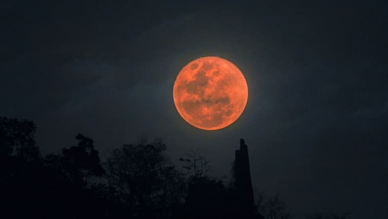 blood-moon-main
