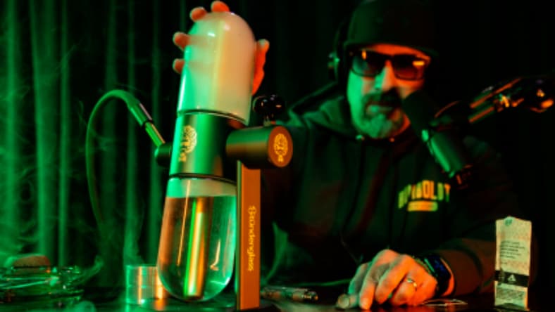 Dr. Greenthumb's x Stundenglass promo