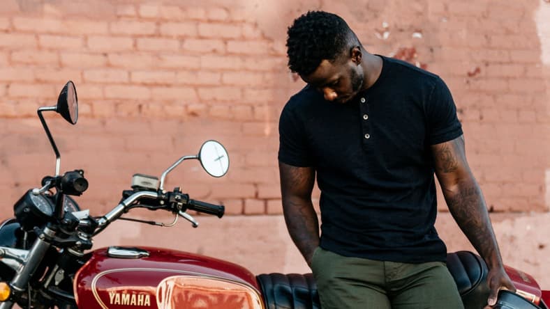 HLNY LA short-sleeve henley promo