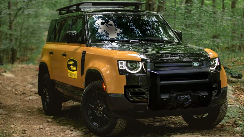 Land Rover Defender Trophy Edition Promo