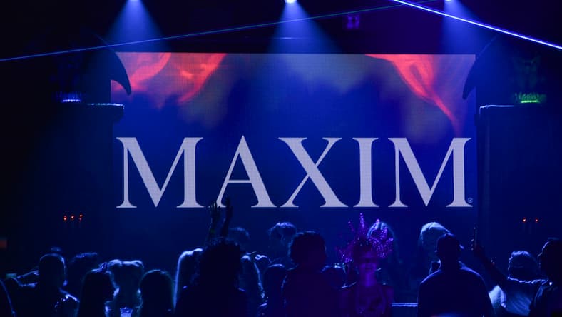 maxim-halloween-2016-13.jpg