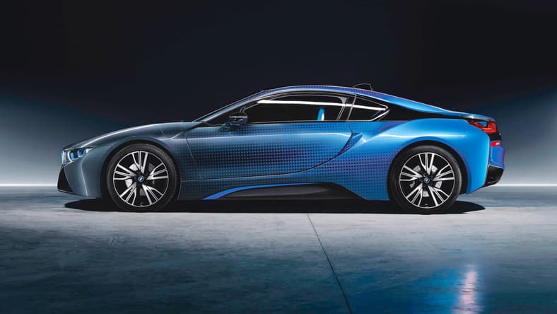 P90235878_highRes_bmw-i8-garage-italia.jpg