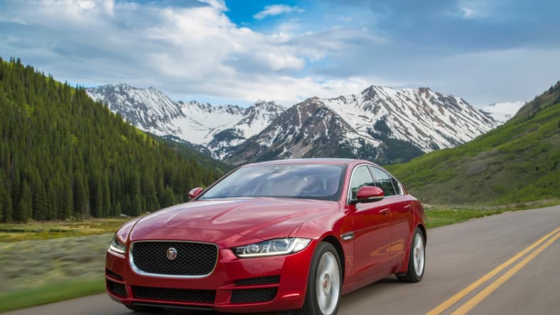 XE_20d_AWD_121.jpg