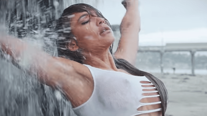 Julia Gilas Promo