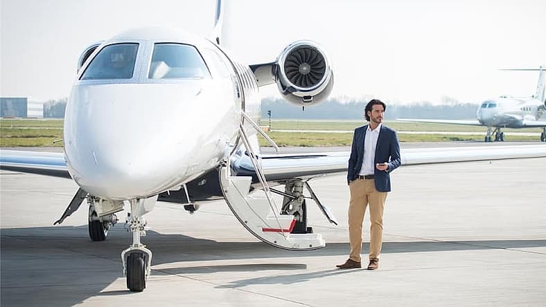 Stratajet lets you book a private jet in real-time (Photo: Stratajet)