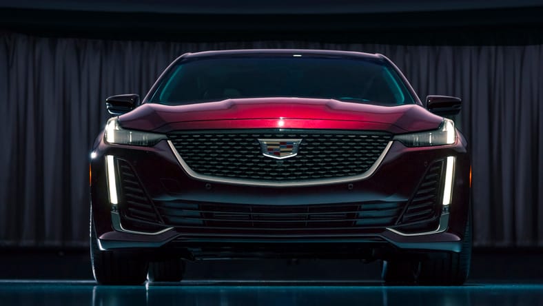 2020-Cadillac-CT5-PremiumLuxury-005