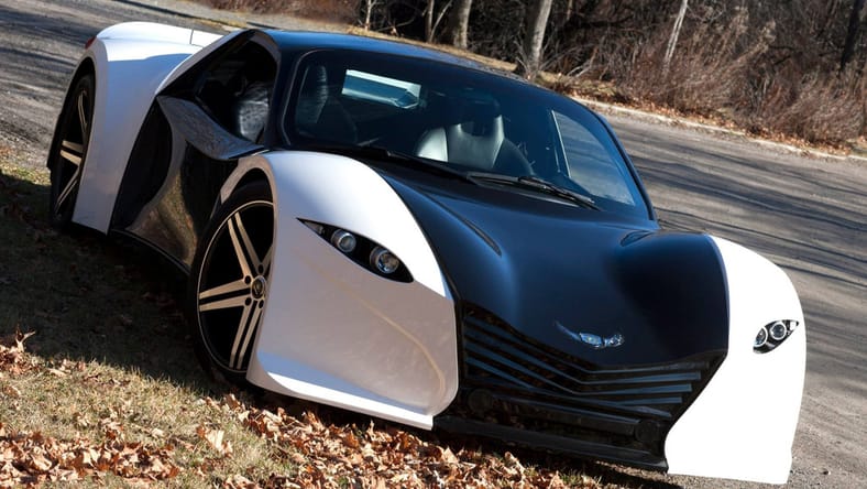 Dubuc Tomahawk front 34.jpg
