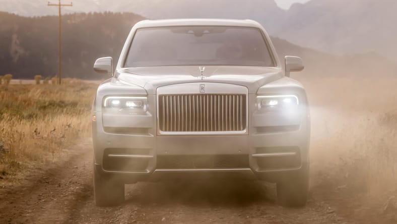 facebook-Linked_Image___Rolls-Royce Cullinan4