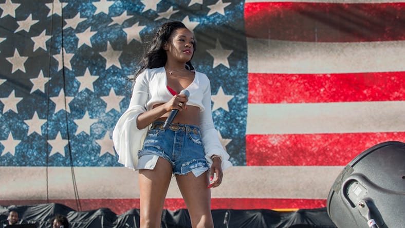 np020116_Azealia_Trump.jpg