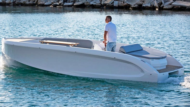 rand-mana-dayboat-1