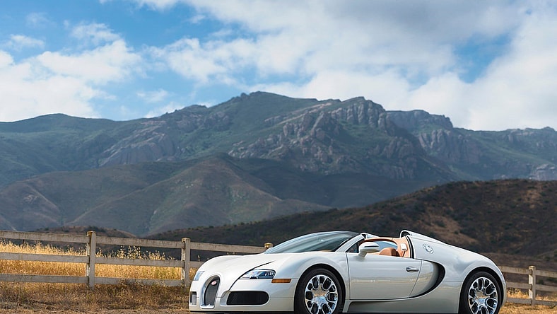 2012 Bugatti Veyron 16.4 Grand Sport 1.jpg