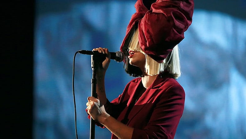 no012116_Sia_Single.jpg