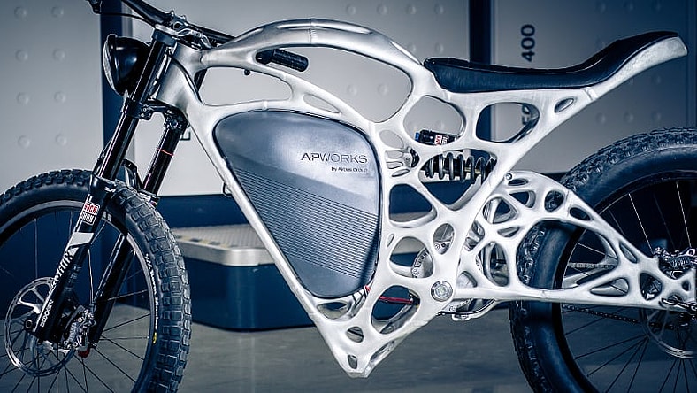 The 3D-printed Light Rider motorcycle (Photo: Airbus APWorks)