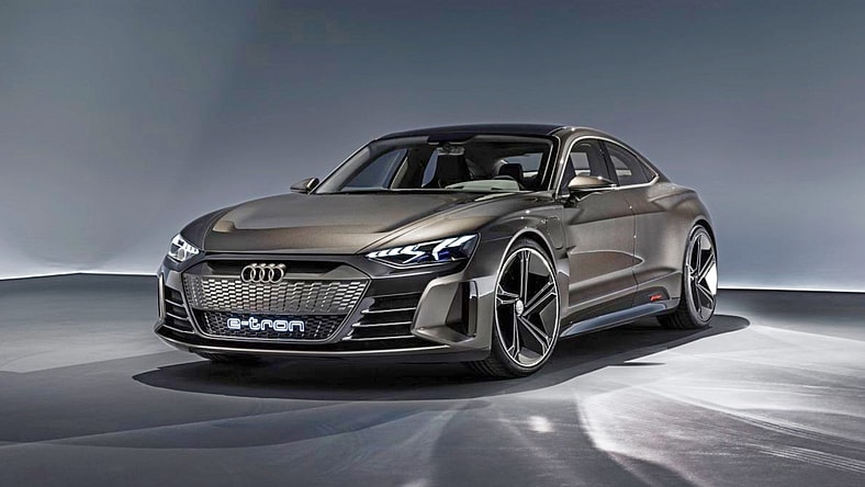 audi-e-tron-1p
