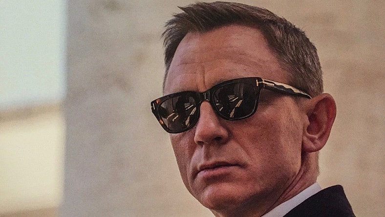 Daniel-Craig-Spectre-Sunglasses-Promo
