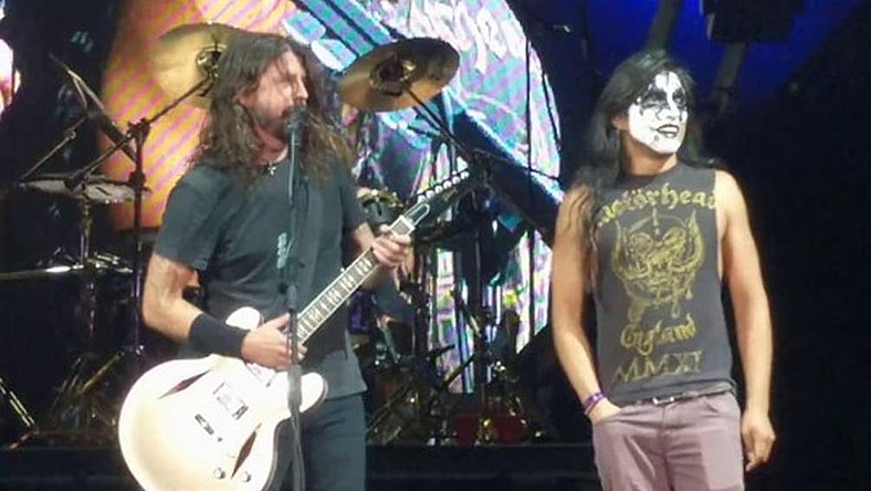 Dave Grohl Kiss Guy Promo