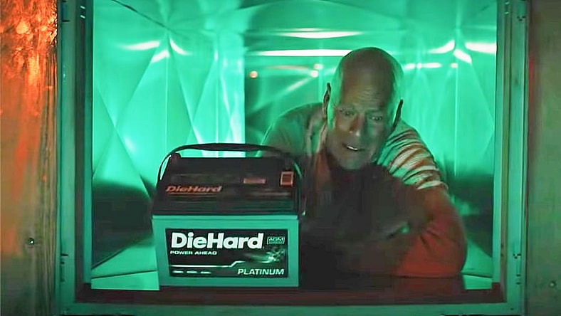 die-hard-bruce-willis-still