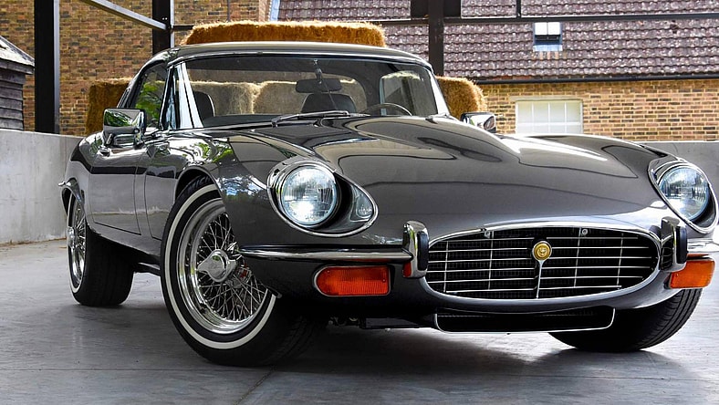 facebook-Linked_Image___1974-Jaguar-E-type-Series-3-V12-6-1-restomod-0-7669