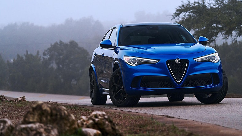 facebook-Linked_Image___2018-Alfa-Romeo-Stelvio-Quadrifoglio-109-2-1